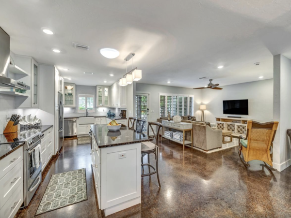 Lido Key Vacation House with Pool Near St. Armands Circle